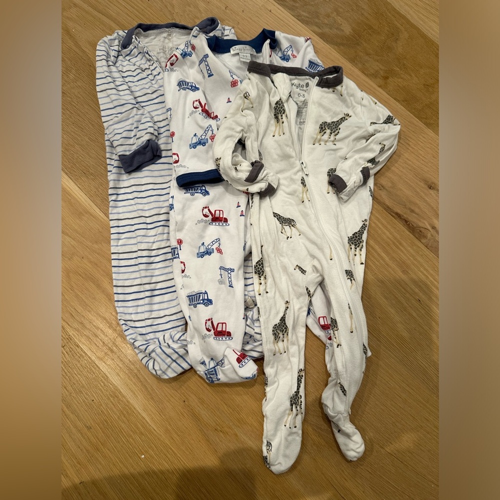 Bundle - 3 0-3 mo onsies. Kyte baby, kissy kissy, and milkberry